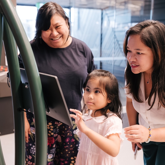 CB01589-TMT-Windows Exhibition-12