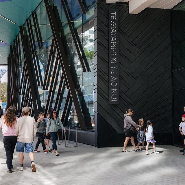 Harris St Entrance-004