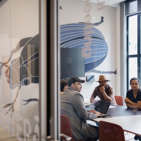 Hui and Vinyl_24A3140