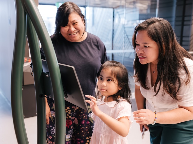 CB01589-TMT-Windows Exhibition-12