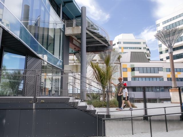 Harris St Entrance-060